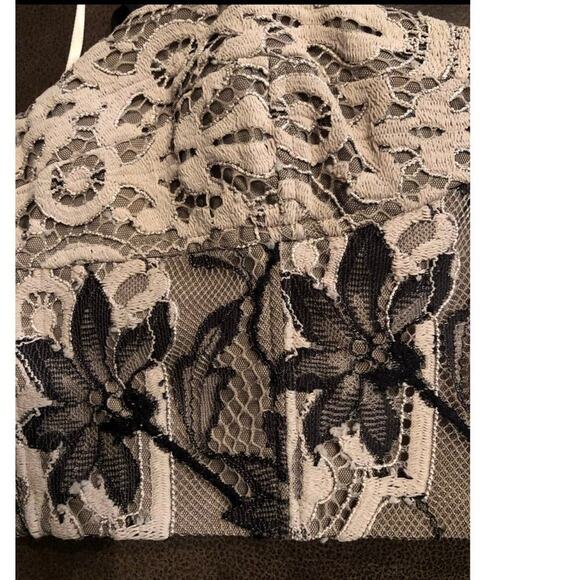 NWT bcbgmaxazria Corset in black & tan size medium - Picture 9 of 12